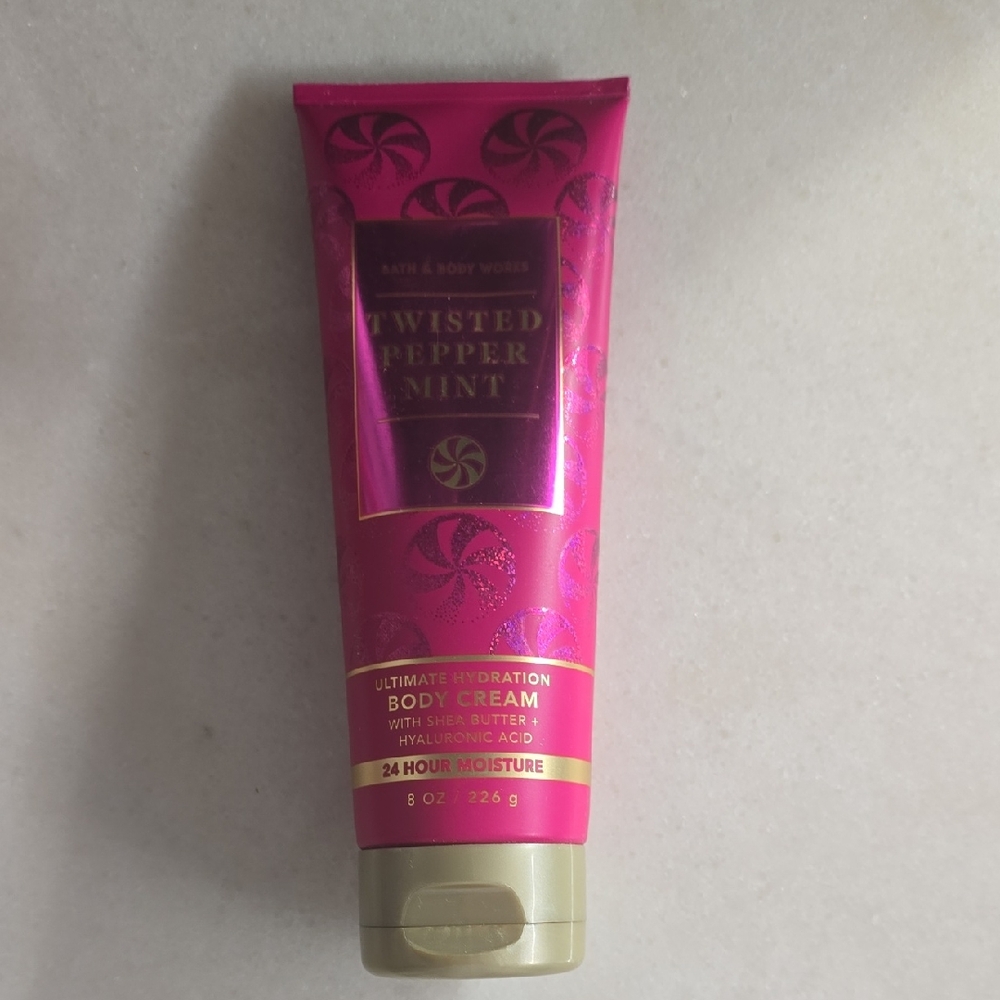 Bath & Body Works (BBW) - Twisted Peppermint Body Cream